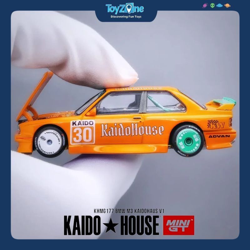 Mô hình xe BMW M3 ( E30 ) 1:64 KAIDO HOUSE x MiniGT