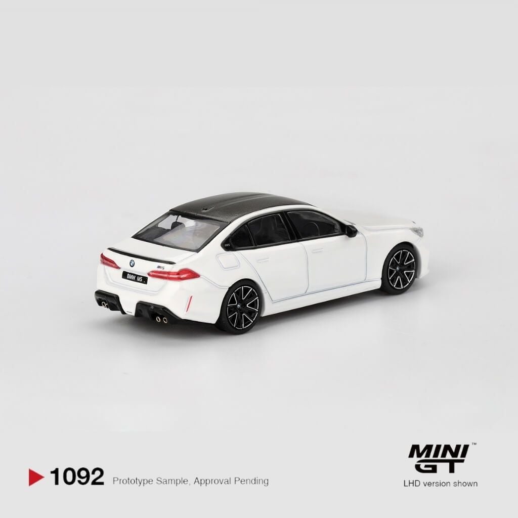 Mô hình xe BMW M5 1:64 MiniGT