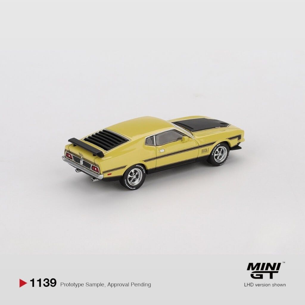 Mô hình xe Ford Mustang Mach1 1:64 MiniGT