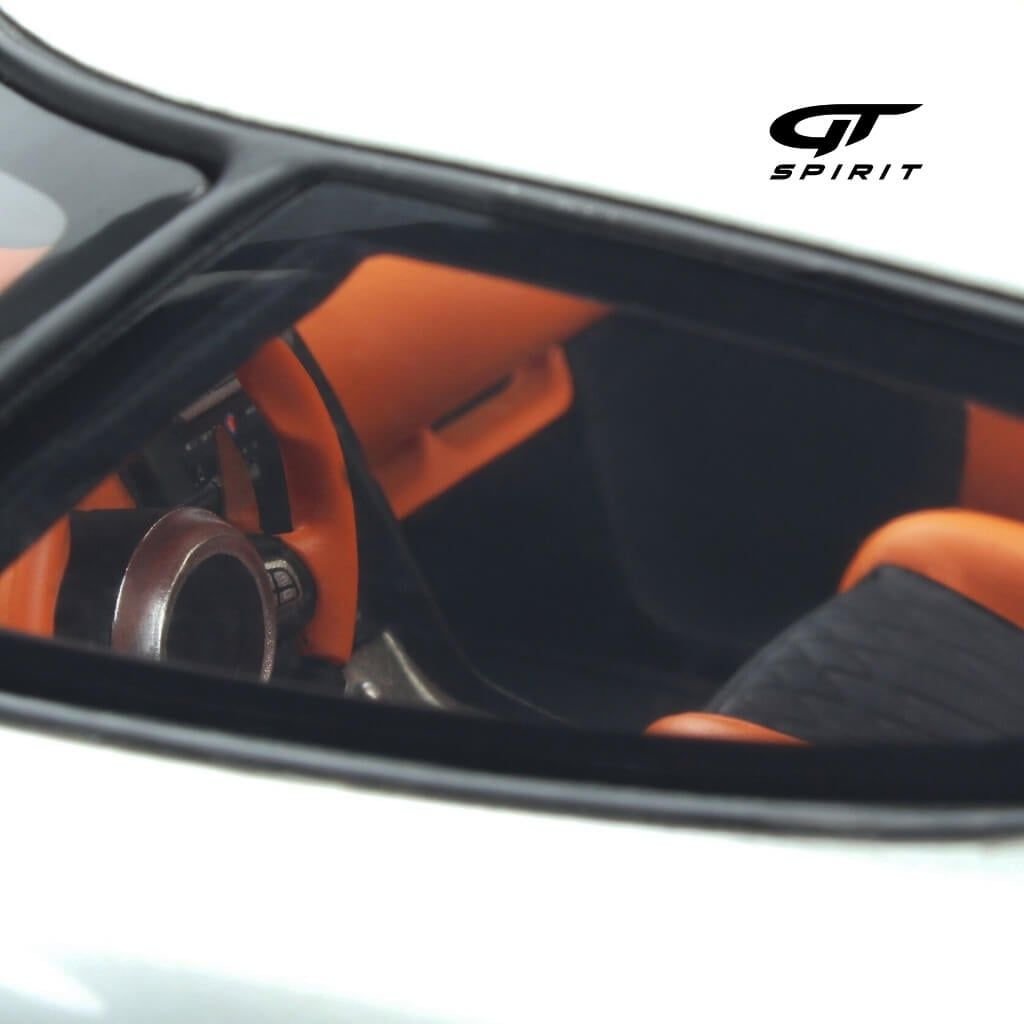 Mô hình xe Koenigsegg Regera 2018 1:18 GT SPIRIT