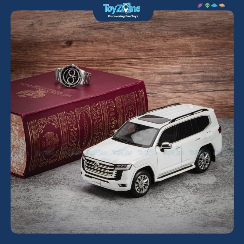 Mô hình xe Toyota Land Cruiser LC300 ZX 1:18 LCD