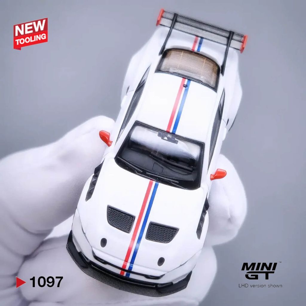 Mô hình xe Ford Mustang GTD 1:64 MiniGT