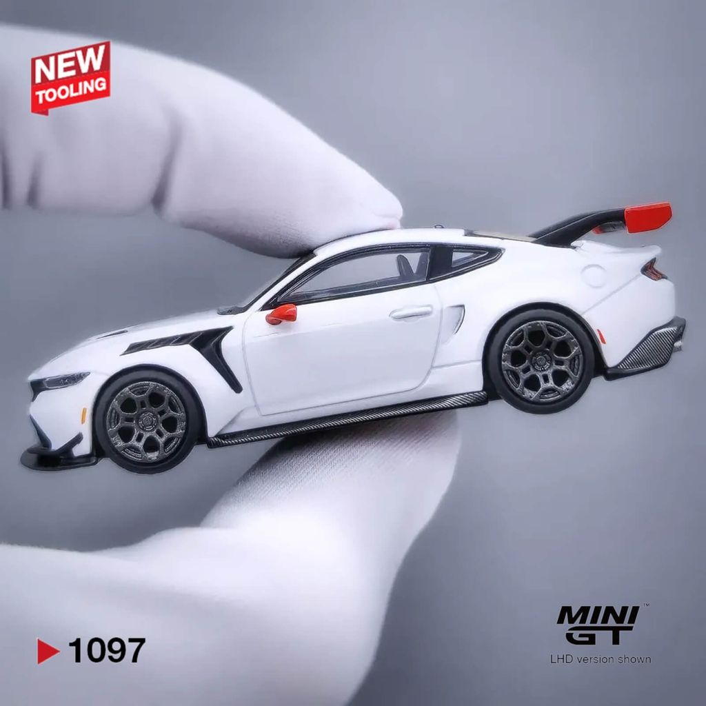 Mô hình xe Ford Mustang GTD 1:64 MiniGT