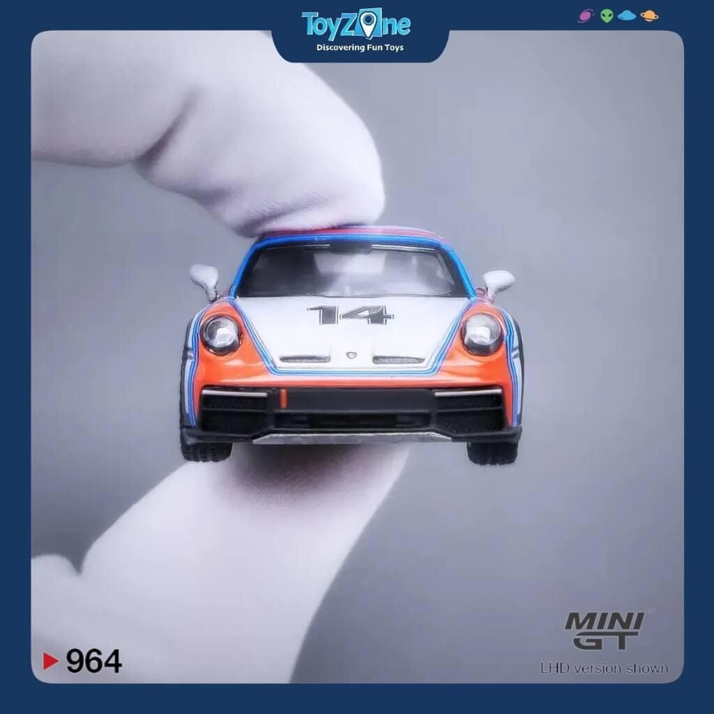  Mô hình xe Porsche 911 Dakar 1:64 MiniGT 