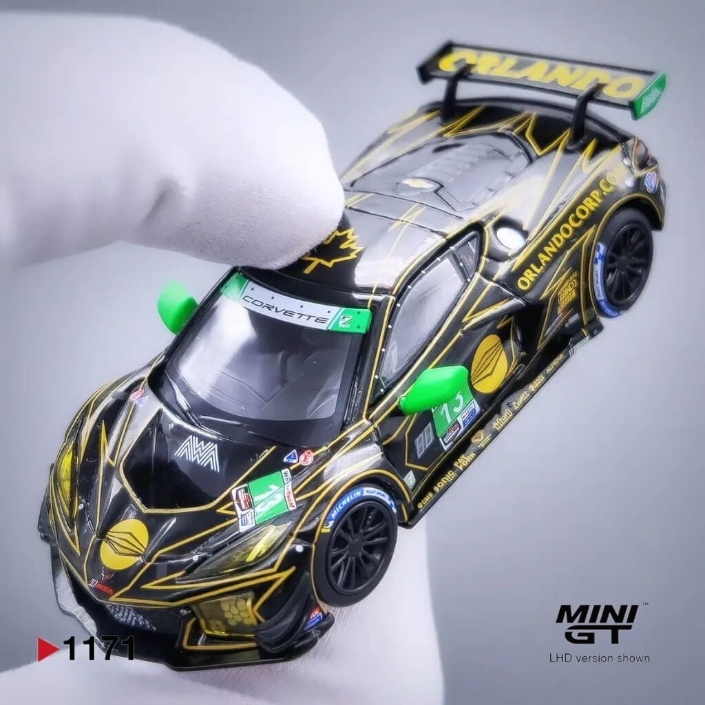 Mô hình xe Chevrolet Corvette Z06 GT3.R 1:64 MiniGT