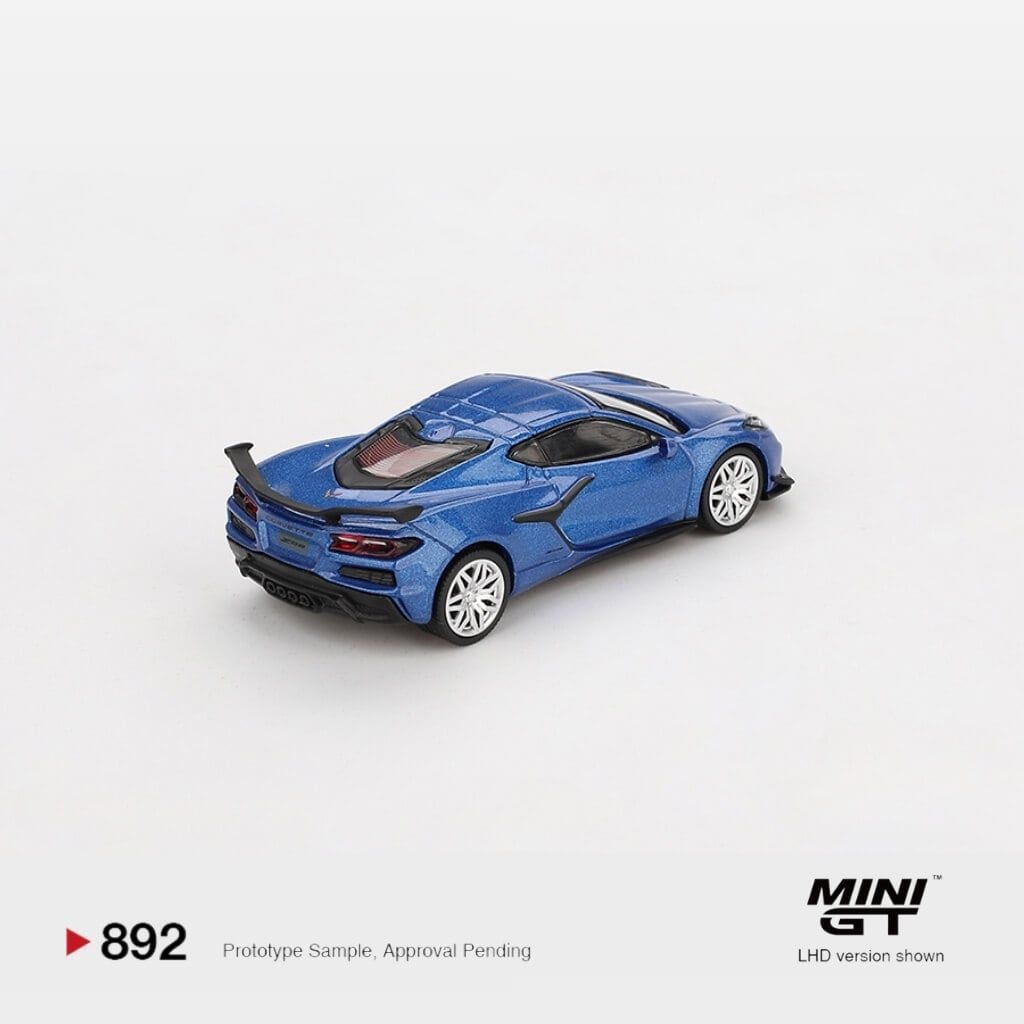 Mô hình xe Chevrolet Corvette Z06 1:64 MiniGT