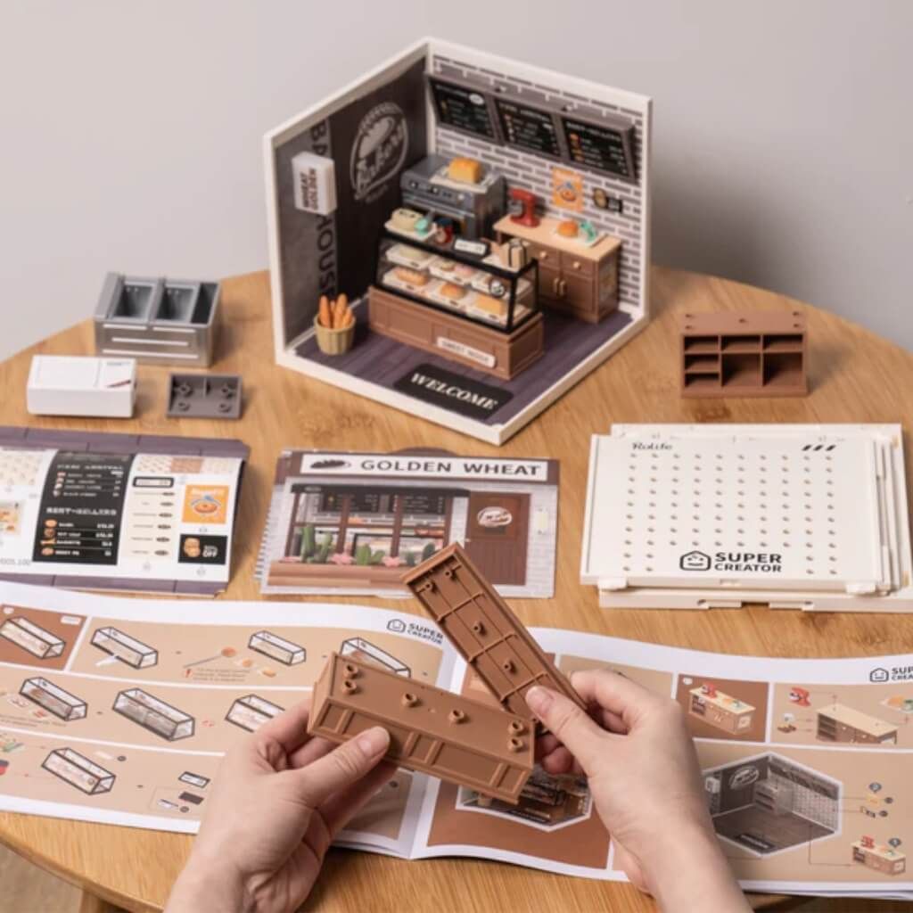 Mô hình lắp ráp nhà nhựa DIY Cửa Hàng Bánh Ngọt Rolife Super Creator Golden Wheat Bakery DW005 ROBOTIME