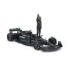 Mô hình xe F1 Mercedes-AMG F1 W14 E Perfomance W/ Driver 1:24 BBURAGO