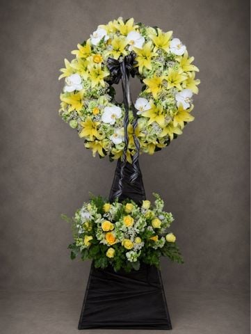 Kệ hoa chia buồn vòng nguyệt quế vàng trắng | Eternal Light Sympathy Wreath