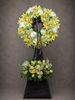 Kệ hoa chia buồn vòng nguyệt quế vàng trắng | Eternal Light Sympathy Wreath