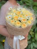 Bó hoa hồng vàng pastel mix cúc hoạ mi – nhẹ nhàng & tinh khôi G6