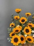 Giỏ hoa hướng dương mix cúc hoạ mi – tone vàng rực rỡ G27