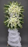 Kệ Hoa Chia Buồn Trắng Thanh Khiết | Pure White Farewell G172