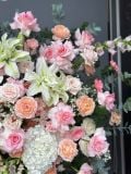 Kệ hoa chúc mừng tone hồng pastel G125