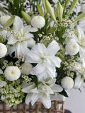 Giỏ hoa ly trắng tưởng nhớ Mẹ | White Lily Memory Basket G108
