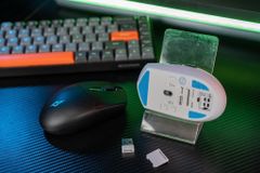 Chuột Gaming Không Dây E-Dra EM6102WL Có Màn LED