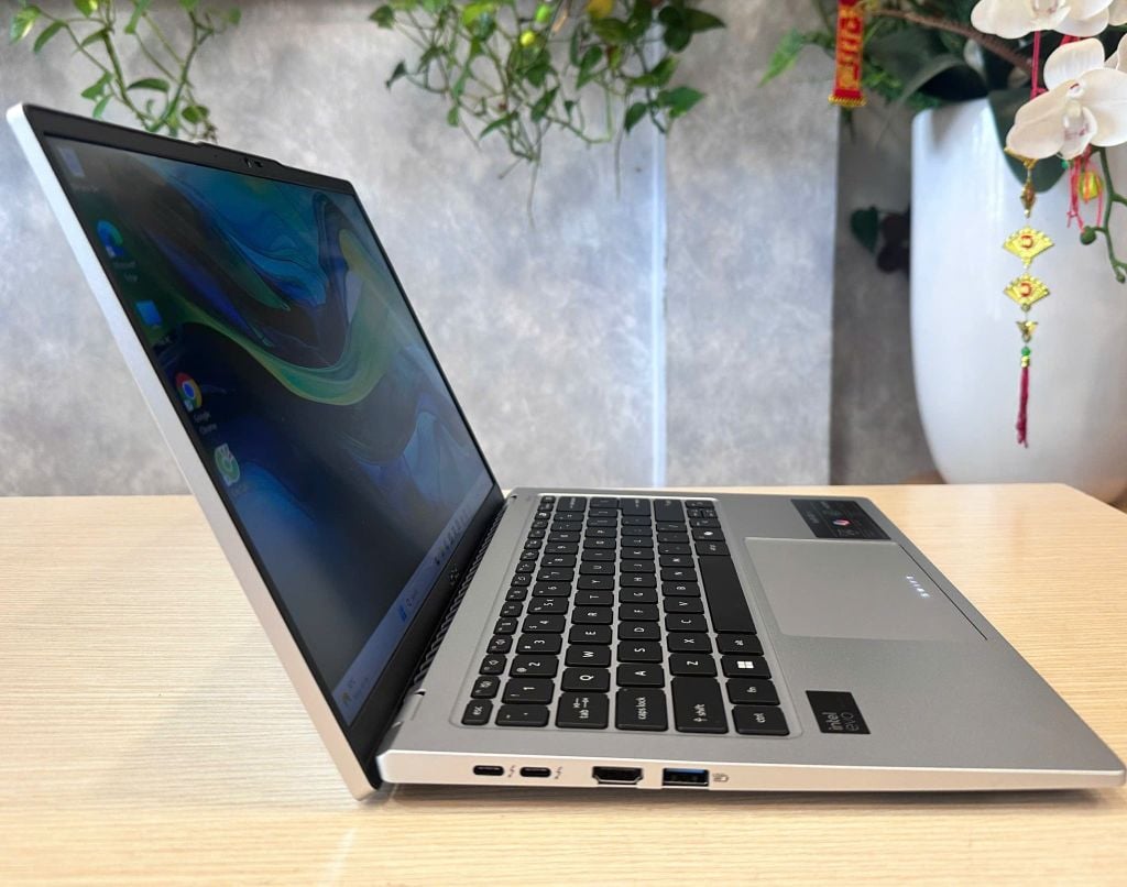 Laptop Acer Swift Go 14 AI SFG14-73T/CPU/ Ultra 7 155H/RAM 16GB/SSD 1TB/LCD 14'  FHD+ Cảm ứng (New Outlet)