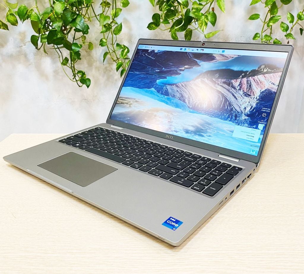 Dell Precision 3561/CPU: Intel® Core™ i7-11850H/Memory: 16Gb Bus 3200 Max Up date 64Gb/SSD: Nvme 512Gb/VGA  NVIDIA Quadro T600 4Gb/LCD 15.6' FHD Touch/Linew