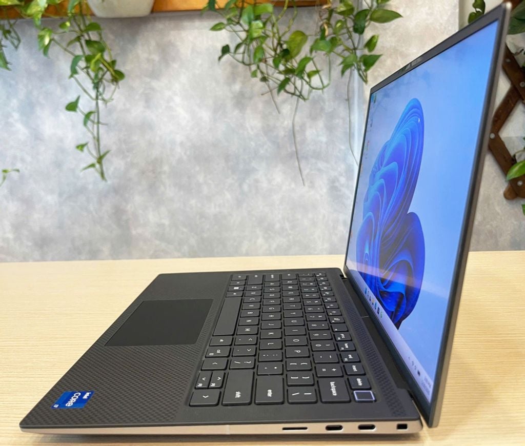 Dell Precision 5480/CPU: Intel® Core™ i7-13800H/RAM:32 GB, LPDDR5/SSD:512Gb/VGA: NVIDIA RTX A1000/Display: 14-inch Full/Battery: 4-cell, 72 Wh/Linew