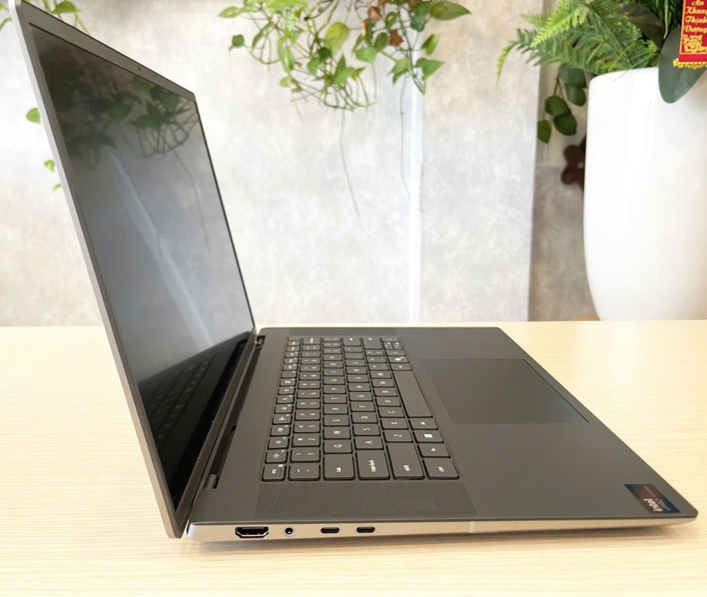 Dell Precision 5690/CPU: Intel® Core™ Ultra 9 185H 24M /NVIDIA RTX 1000 Ada 6GB GDDR6/Memory 32GB LPDDR5x 7467 MT/s/SSD 1Tb M.2 PCIe NVMe Gen 4 2280/LCD 16.0-in Full HD+ (1920X1200) Batery:6-cell 99.5Whr Lithium battery/OS WIN 11