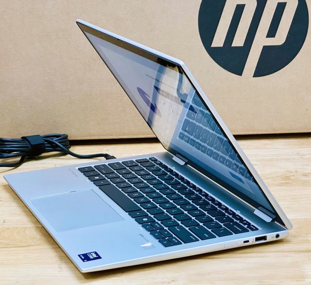 Laptop HP EliteBook x360 830 G11 A7RB9PT (Ultra 5 135U/ 16GB/ 512GB SSD/ 13.3 inch WUXGA Touch/ Win 11 Pro/ Silver/ Vỏ nhôm)