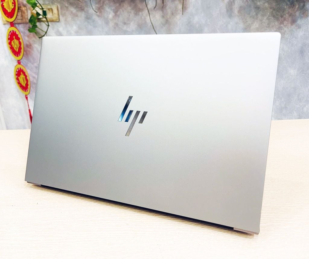 HP ZBook Studio 16 G10/CPU Core i9-13900H/RAM 16Gb Bus 5600 Max up 64GB/SSD Nvme 512GB/VGA RTX A1000 6GB/LCD 16 4K OLED Touch/Batery 6-cell, 86 Wh Li-ion polyme