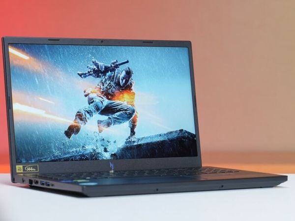 Laptop Acer Gaming Nitro V 16 ProPanel ANV16-41-R36Y NH.QP1SV.004 (AMD Ryzen™ 7 8845HS |RTX 4050| 16GB | 512GB | 6GB | 16 inch WUXGA 165Hz | Win 11 | Đen)