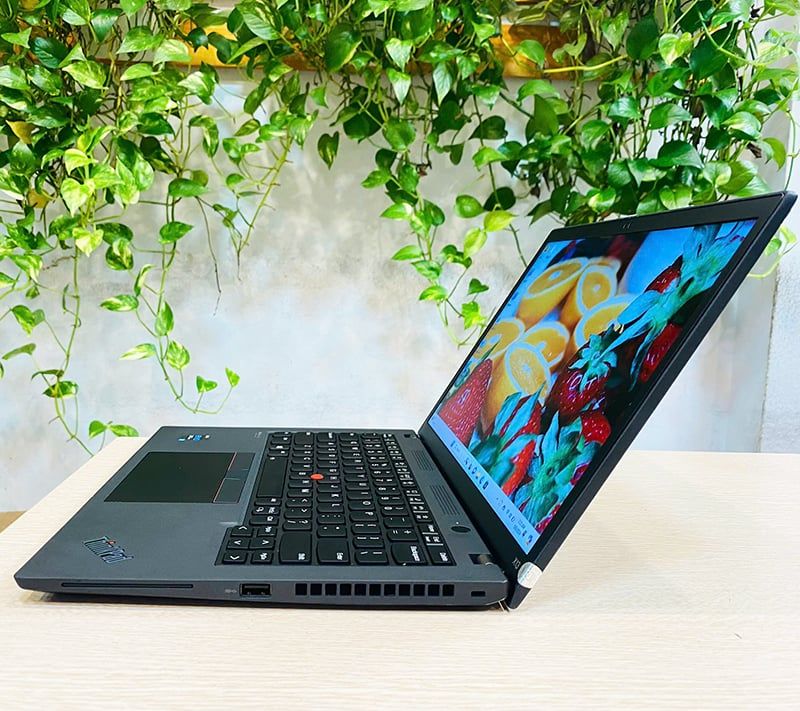 ThinkPad X13 Gen 3 /CPU i5 1235U/Ram 16Gb/SSD 256G+b/VGA: Intel® UHD Graphics/LCD 13.3' FHD Touch/Batery  54.7Wh/WIN 11 bản quyền