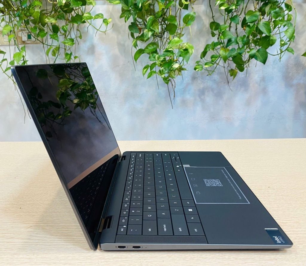 Dell Latitude 9450 2-in-1/CPU Intel Core Ultra 7 165U/Memory 16 GB, LPDDR5x, 7467 MT/14-inch, Quad High Definition (QHD+)2560 x 1600 500 nits Touch/3-cell, 60 WHr/WIN 11/New No box