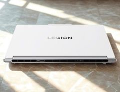 Laptop Lenovo Legion 7 16IAX10 83KY001VVN (Intel Core Ultra 9 275HX | RTX 5070 8GB | 16 inch WQXGA | 32GB | 1TB | Win 11 | Office | Trắng)
