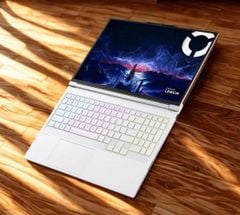 Laptop Lenovo Legion 7 16IAX10 83KY001VVN (Intel Core Ultra 9 275HX | RTX 5070 8GB | 16 inch WQXGA | 32GB | 1TB | Win 11 | Office | Trắng)