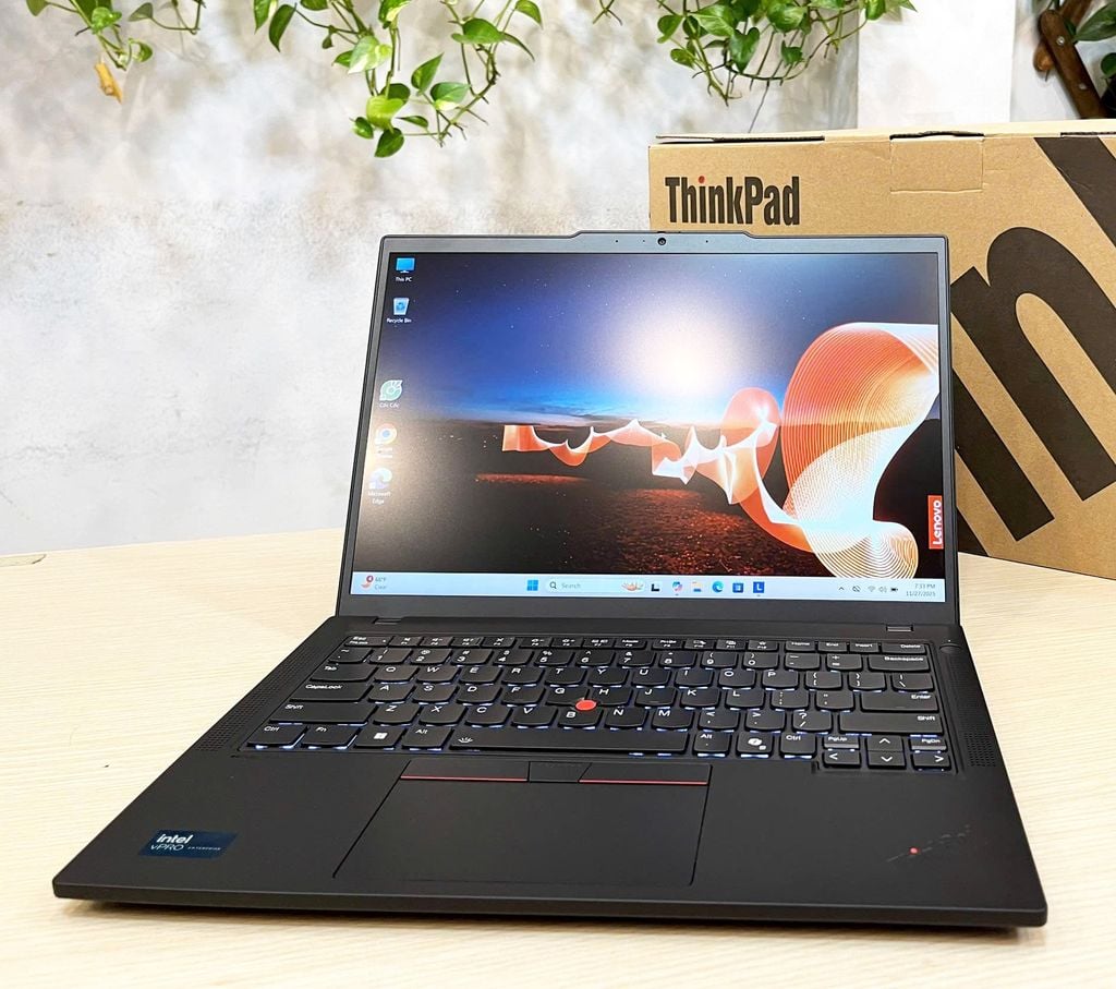 Lenovo ThinkPad T14 Gen 5/CPU Intel Core Ultra 5 125U/Memory 16GB  LPDDR5x-7467/SSD Nvme 512GB SSD M.2 2280 PCIe® 4.0x4/LCD 14' FHD/WIN 11 bản quyền