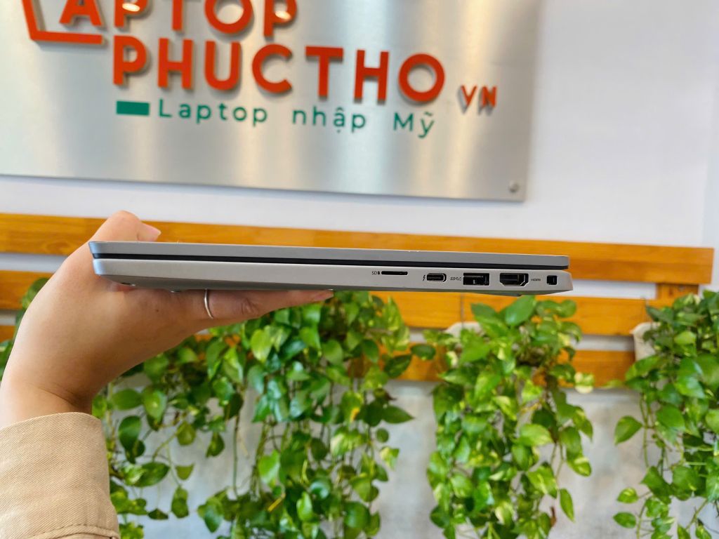 Laptop Dell Latitude 7420 Sliver Nhôm/Core i5 1145G7/Memory 16 GB: 3733 MHz/SSD Nvme 256Gb/LCD 14-inch. Full High Definition/Batery 3-cell, 42 WHr/Linew /Trọng lượng 1,31Kg/ WIN 11 bản quyền