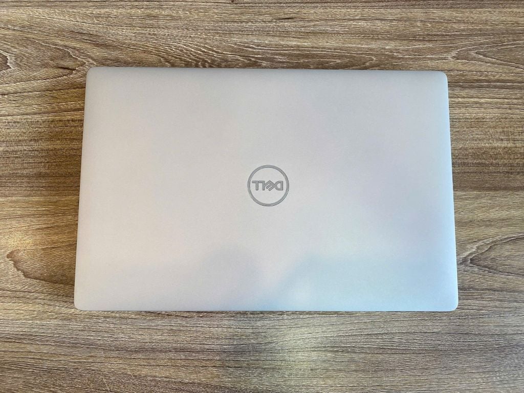Dell Latitude 5510/CPU Core i5 1031U/RAM 8Gb/SSD Nvme 256Gb/LCD 15.6' FHD/Batery 4 Cell/WIN 10 OEM/Linew