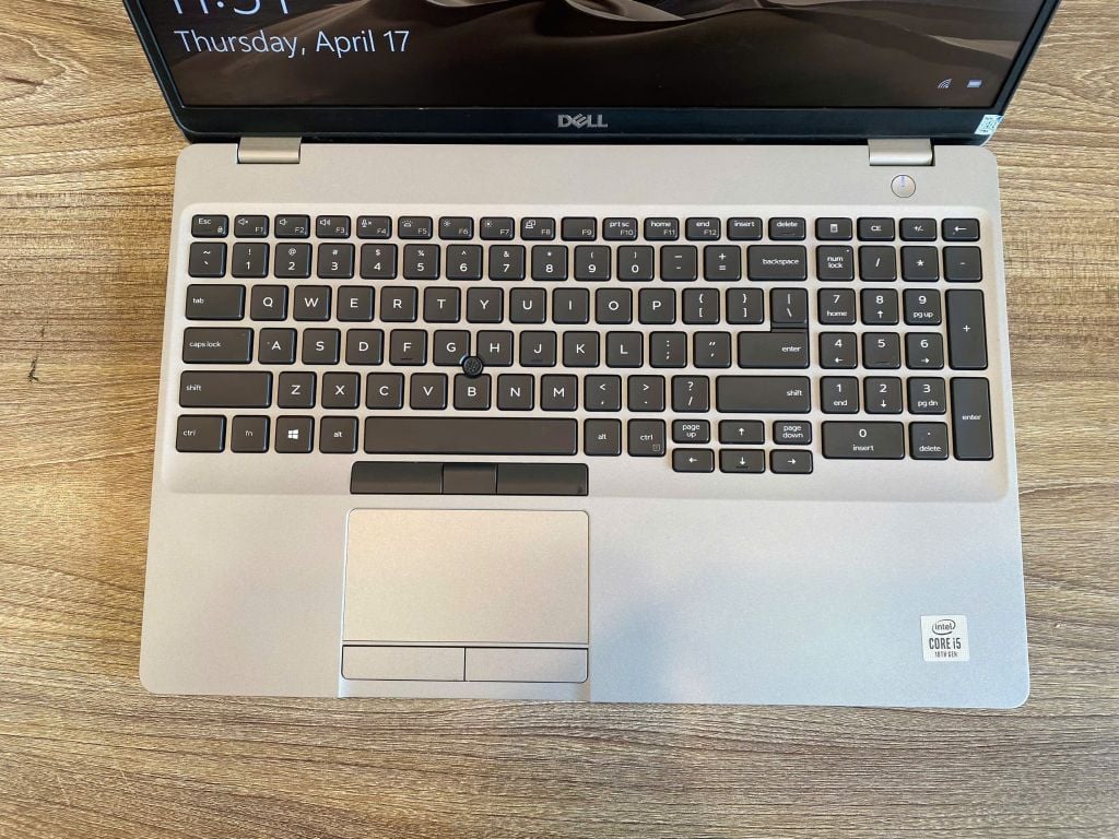 Dell Latitude 5510/CPU Core i5 1031U/RAM 8Gb/SSD Nvme 256Gb/LCD 15.6' FHD/Batery 4 Cell/WIN 10 OEM/Linew