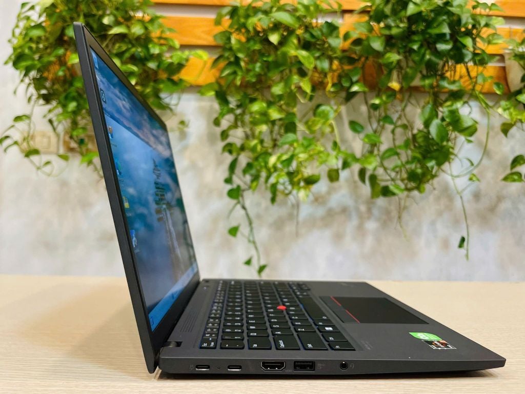 Lenovo ThinkPad T14s Gen 3 /CPU AMD Ryzen™ 5 PRO 6650U/Memory 16Gb/SSD Nvme 256Gb/LCD 14'FHD/Batery 57w/WIN 11 bản quyền/trọng lượng 1,23Kg