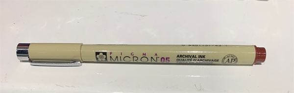  Bút kim vẽ kỹ thuật Pigma Micron 05 Màu Burgundy 