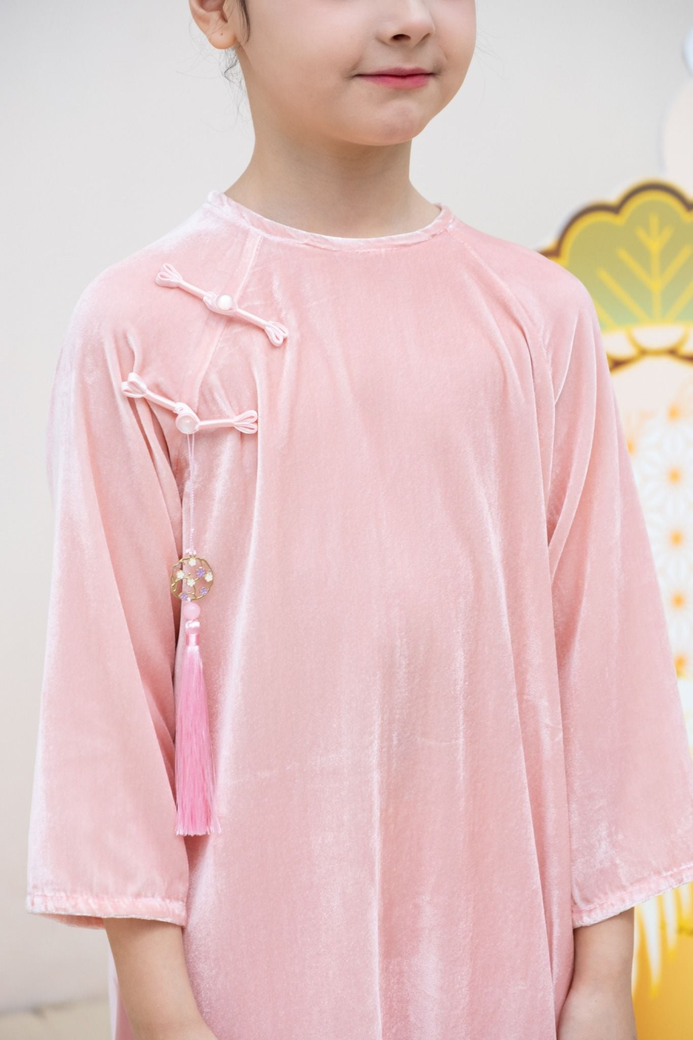  Áo Dài Bé Gái Nhung Phúc Lành Ngọt Ngào, Tinh Khôi | Crown Space CKGL9961801 