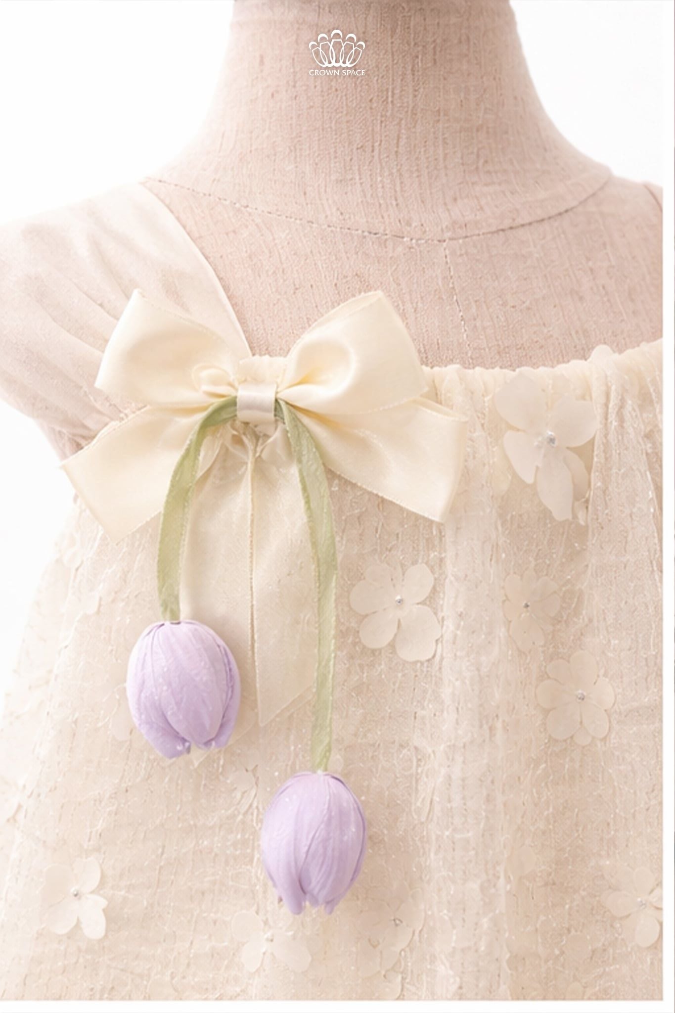  Váy Bé Gái Ren Tulle 2 Tầng Hoa 3D Kết Nơ Tulip Mơ Mộng – Crown Space CKGS3860405 