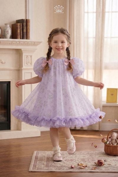  Váy Bé Gái Voan Tơ Họa Tiết Hoa Tay Bồng Cổ Điển – Crown Space CKGS3860502 