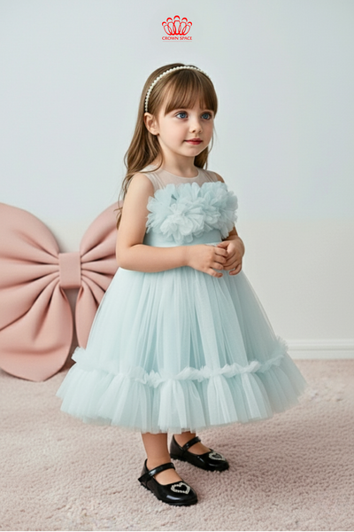  Váy Công Chúa Bé Gái Cao Cấp Hoa 3D 2 Màu Trắng & Xanh Da Trời Nhạt Crown Space CKGS38514011 