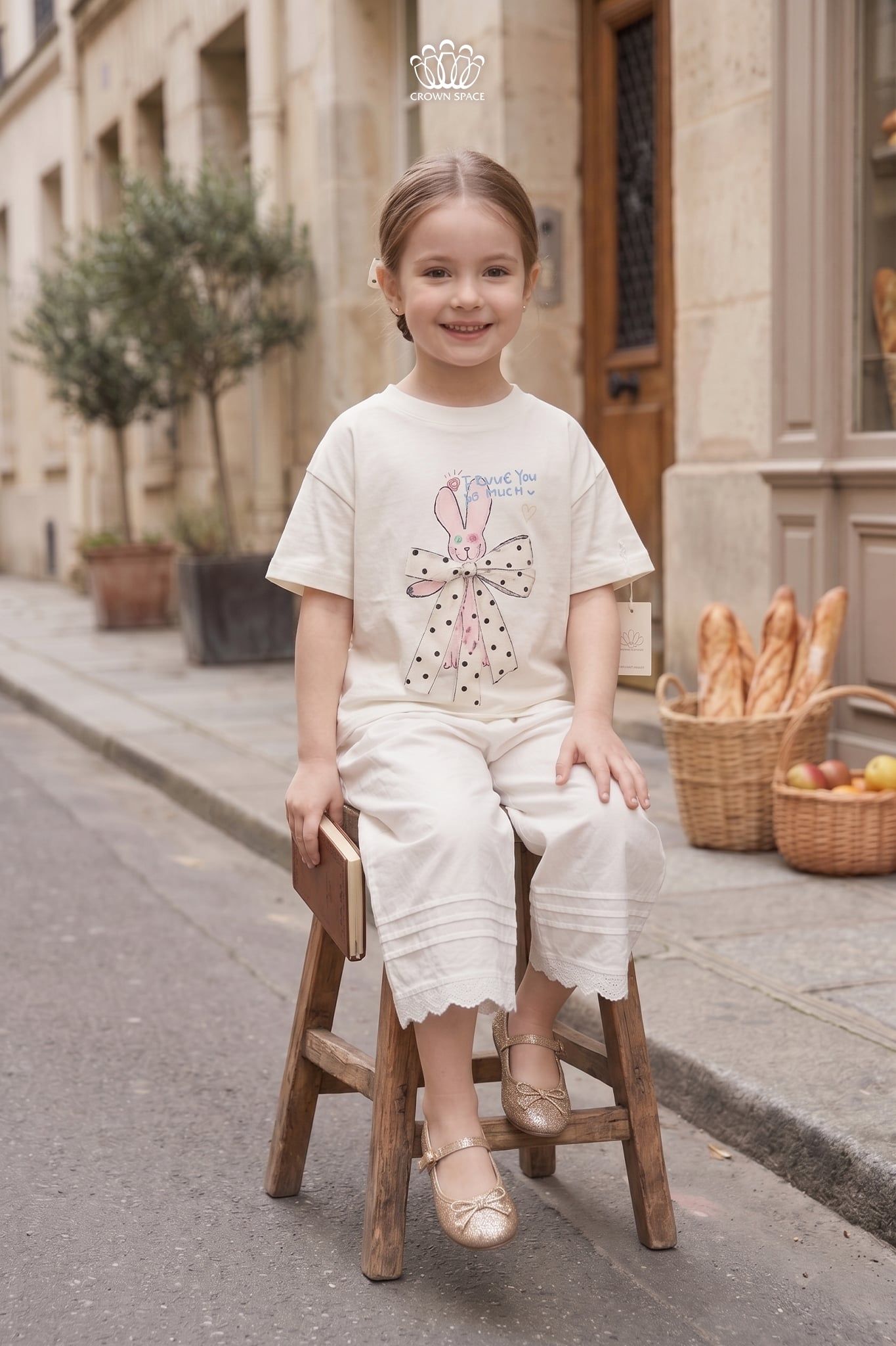  Áo Phông Cotton Bé Gái Họa Tiết Thỏ Đính Nơ Chấm Bi 3D Năng Động | Crown Space CKGS2160804.W 