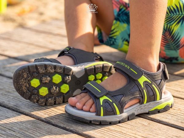  Sandal Thể Thao Cao Cấp Bé Trai Chống Trượt, Bền Bỉ, Xám Khói Hiện Đại | Crown Space CRUK584.GY 