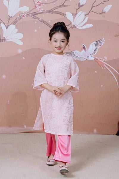  Áo Dài Tơ Bé Gái Màu Hồng, Ngọt Ngào, Thanh Lịch | Crown Space CKGL9942101/CKGL9942102 