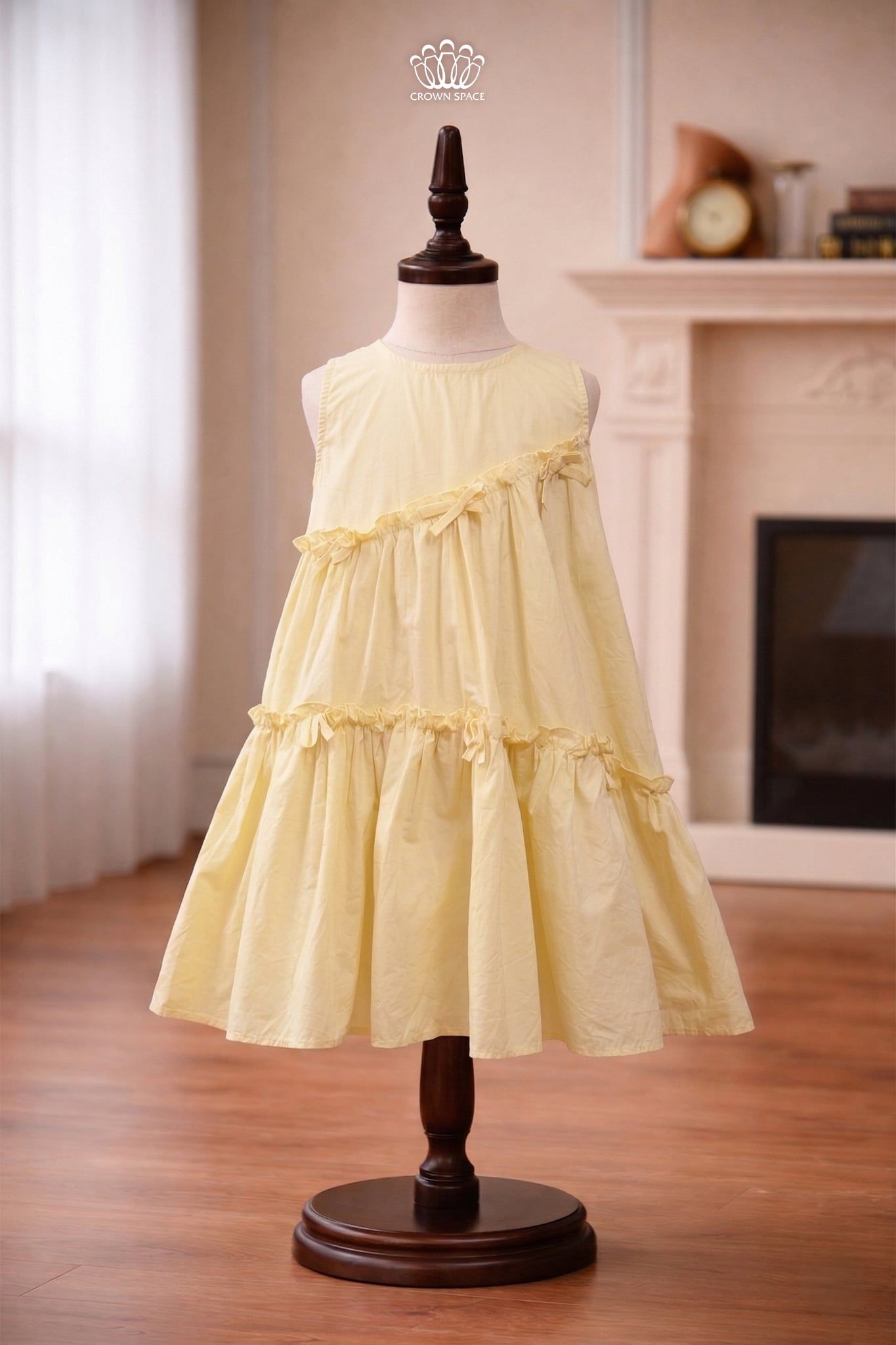  Váy Vải Bé Gái Dáng Suông Đính Nơ Xoè Tầng – Crown Space CKGS2860501 