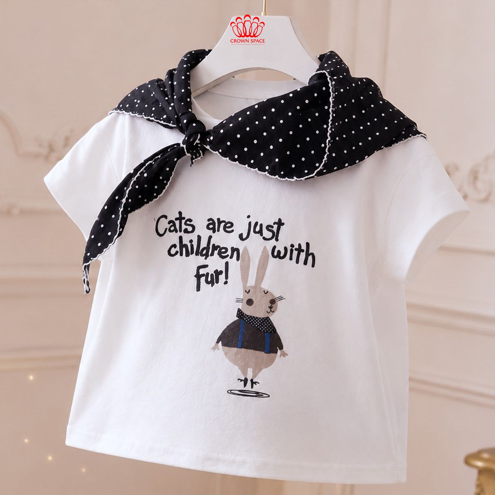  Áo Phông Cotton Bé Gái Họa Tiết Thỏ Đáng Yêu | Crown Space CKGS2160801.W 