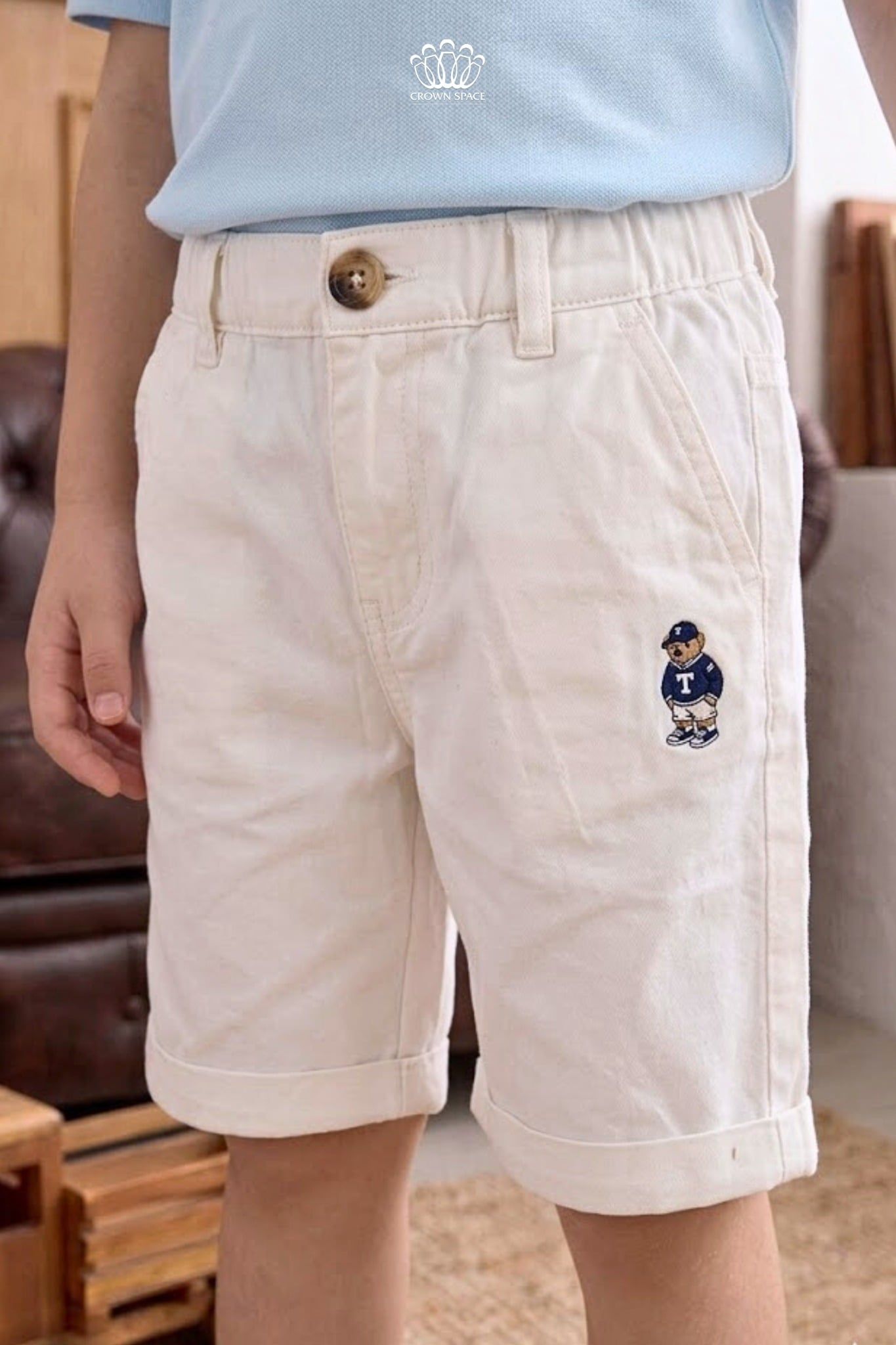  Quần Short Kaki Bé Trai Xắn Gấu Thêu Họa Tiết Năng Động – Crown Space CKBS2660306 