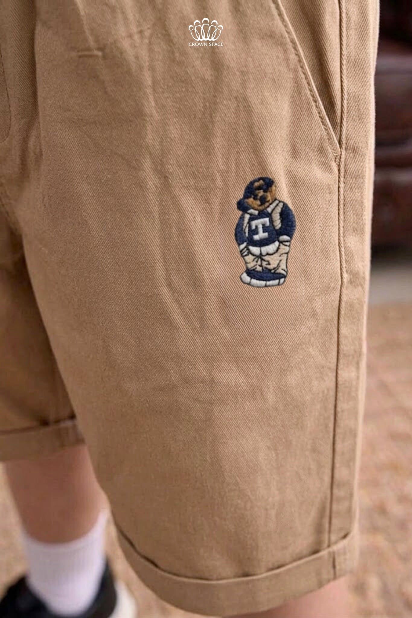  Quần Short Kaki Bé Trai Xắn Gấu Thêu Họa Tiết Năng Động – Crown Space CKBS2660306 