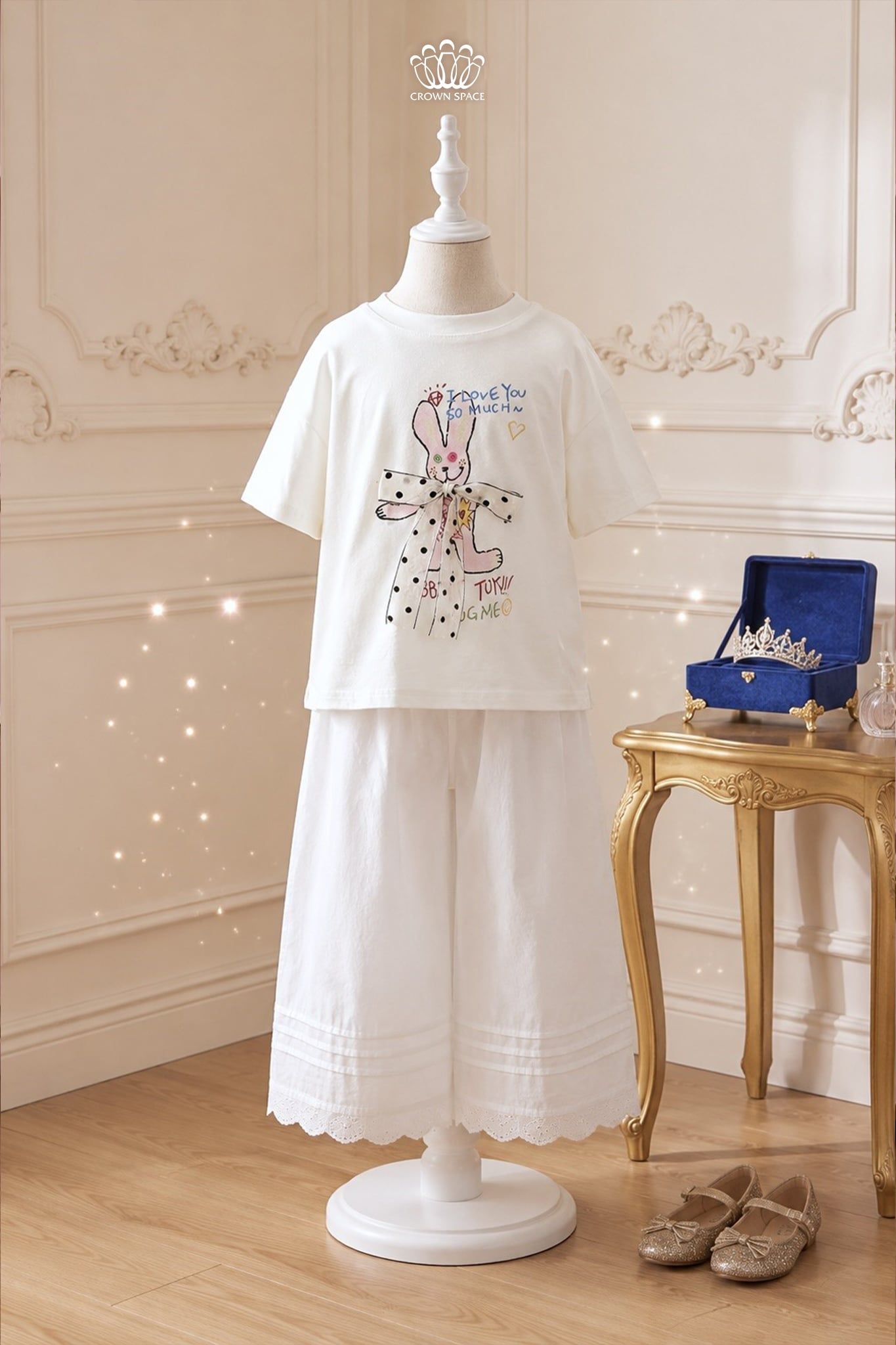  Áo Phông Cotton Bé Gái Họa Tiết Thỏ Đính Nơ Chấm Bi 3D Năng Động | Crown Space CKGS2160804.W 