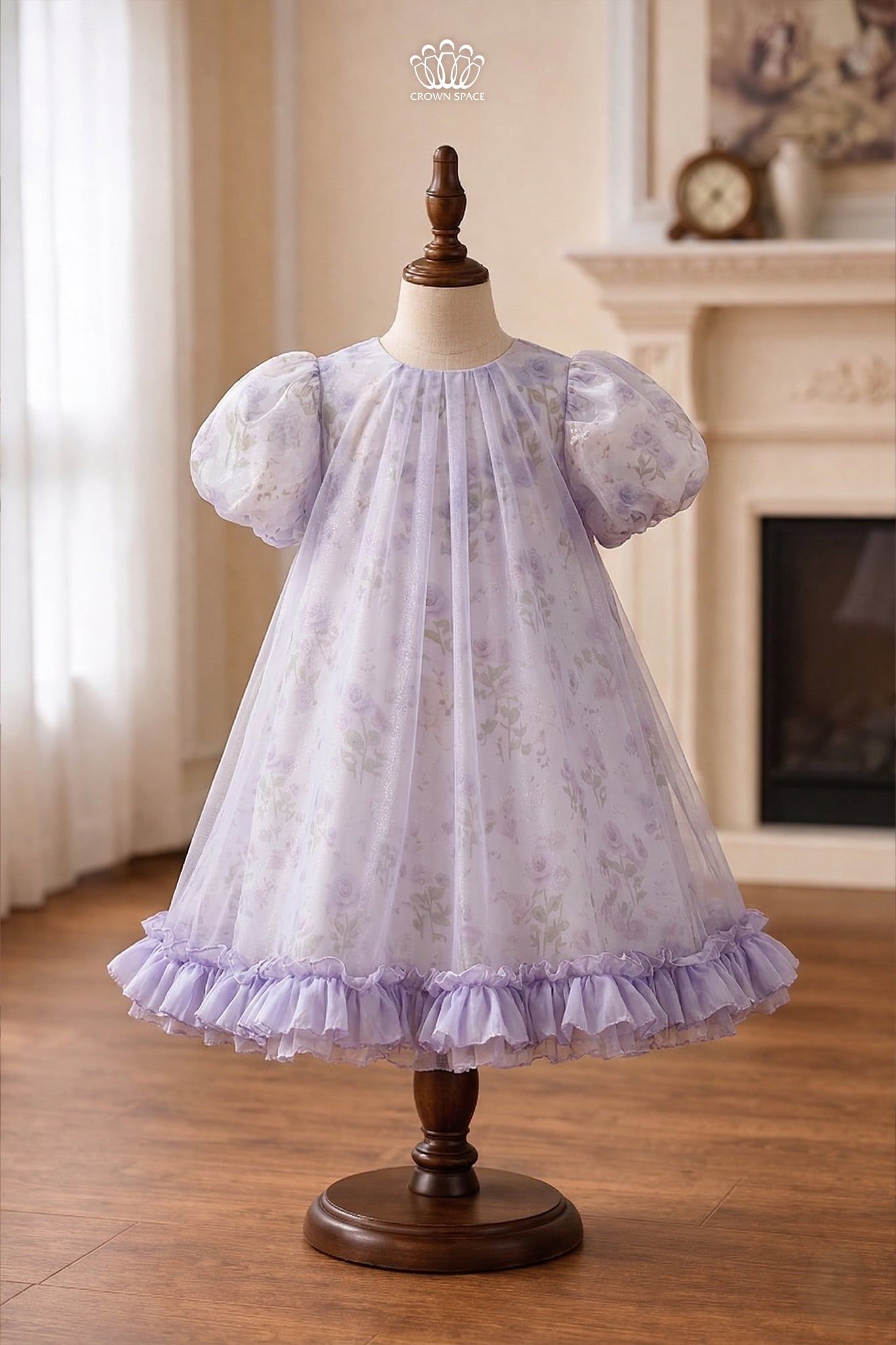  Váy Bé Gái Voan Tơ Họa Tiết Hoa Tay Bồng Cổ Điển – Crown Space CKGS3860502 